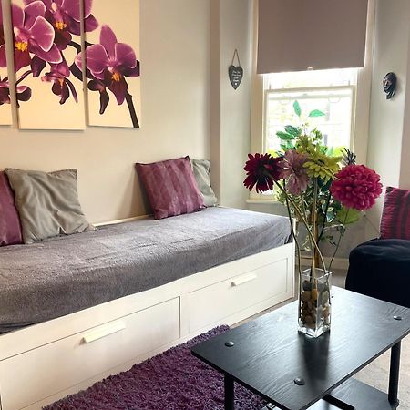 בריסטול Snug Studio Apartment In Central Location מראה חיצוני תמונה