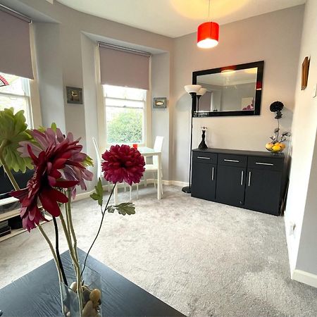 בריסטול Snug Studio Apartment In Central Location מראה חיצוני תמונה